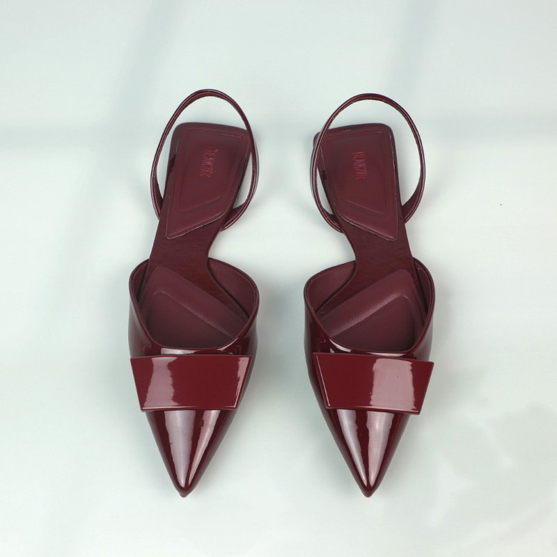 Leather Work Dress - ยี่ห้อสิทธิบัตรหนังฤดูร้อนผู้หญิงแบนรองเท้าแตะ Elegant Pointed Office ทํางานหนัง Designer