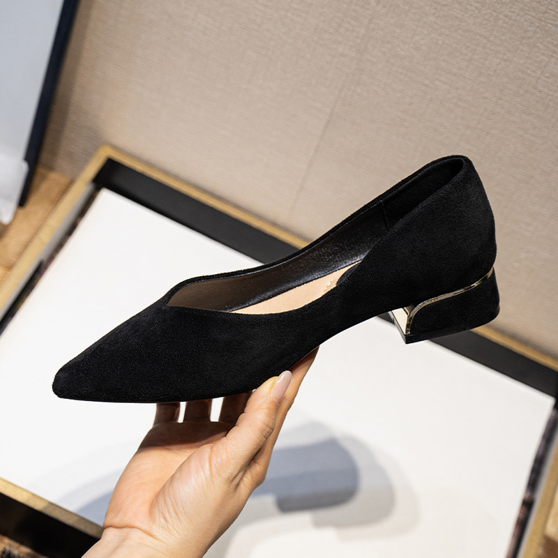 รองเท้าส้นเตี้ยหัวแหลมหนังกลับ - Leather Work Heels บทวิจารณ์และราคา