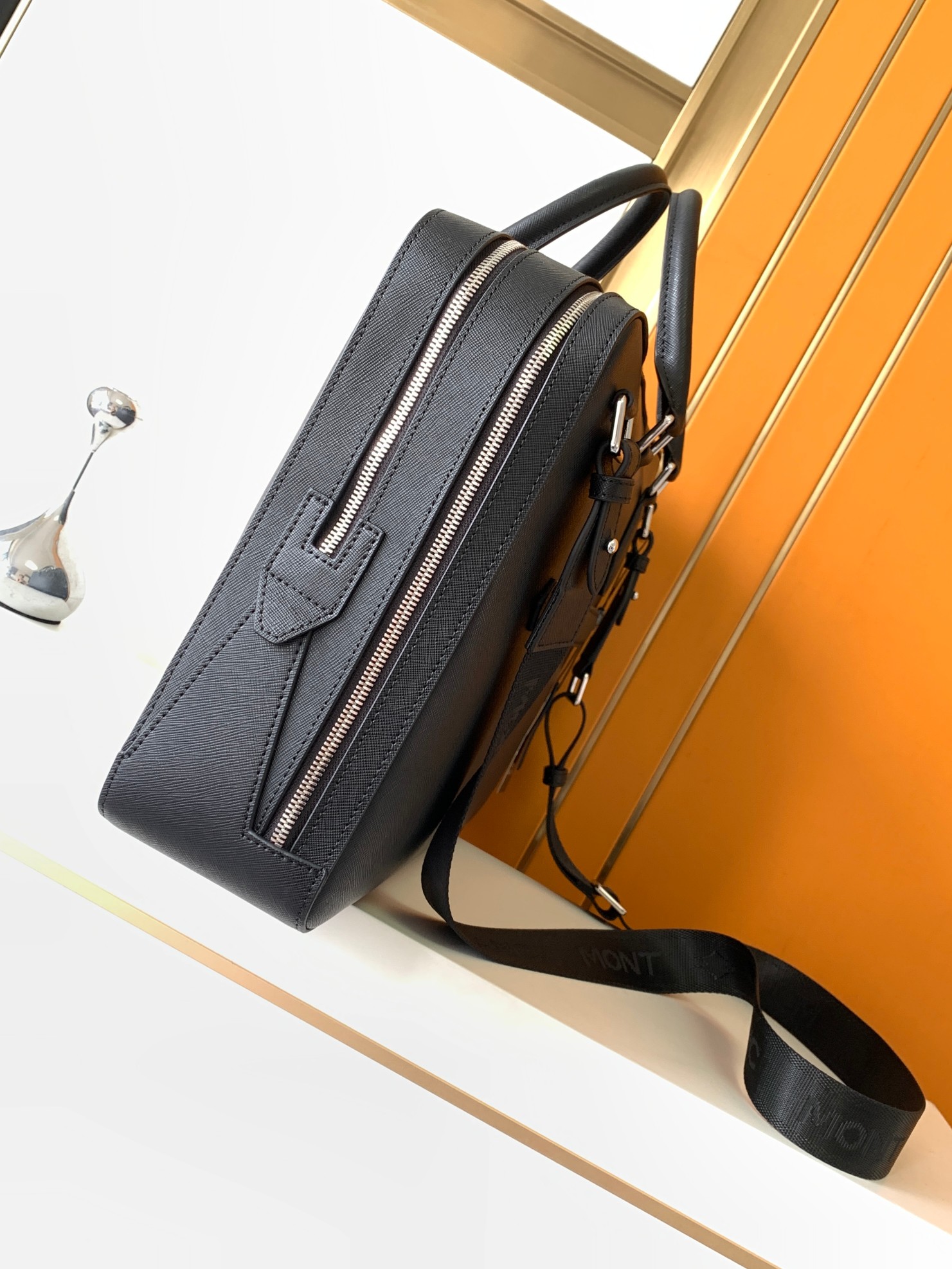 กระเป๋าถือผู้ชายสุดหรู หนังแท้ - Leather Work Bag Men บทวิจารณ์และราคา
